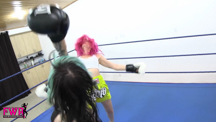 Boxing Beauties: Larz's Revenge - 07